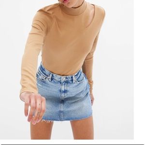 Gap Long Sleeve Shoulder Cut Out Top M Tall